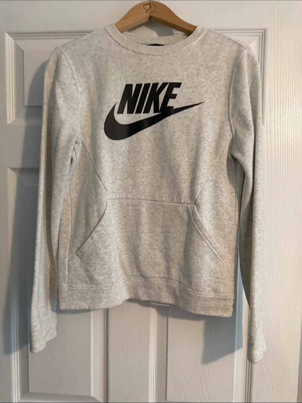 Nike Women's Heather Light Gray Crewneck Sweatshirt with Black Swoosh XS
